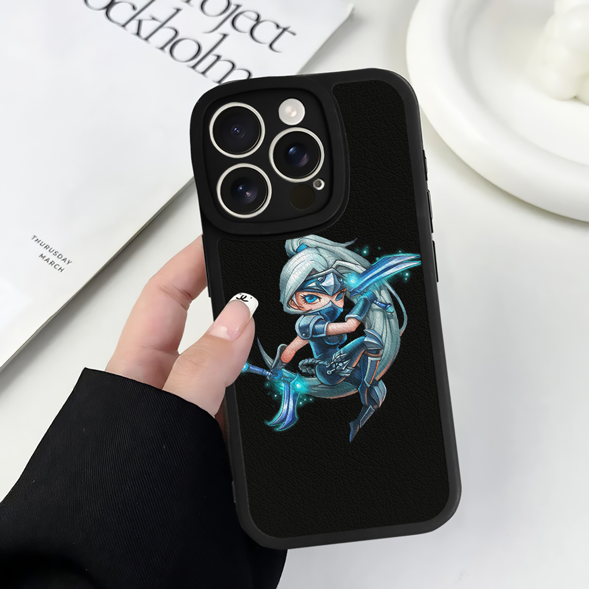 リーグ・オブ・レジェンド League of Legends LOL 【iPhone 16シリーズ対応】シリコンスマホケース（レザー調） 材質：シリコン